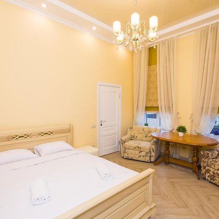Apartamento Avangard On Sholom Aleikhem St 7 Apart Leópolis Exterior foto