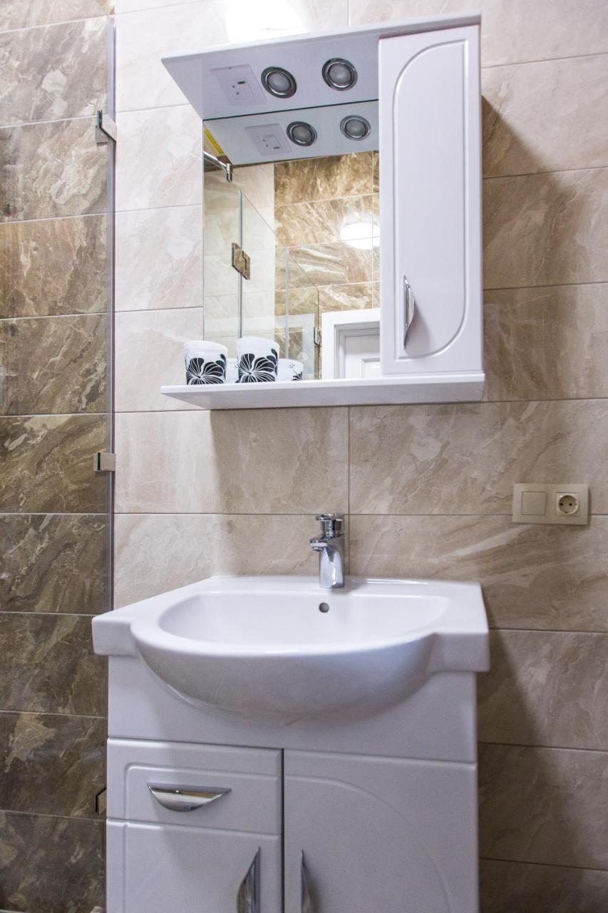 Apartamento Avangard On Sholom Aleikhem St 7 Apart Leópolis Exterior foto