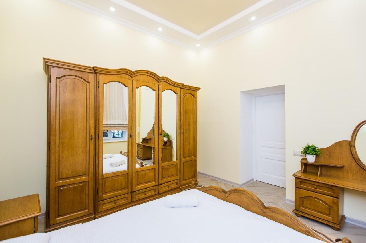 Apartamento Avangard On Sholom Aleikhem St 7 Apart Leópolis Exterior foto