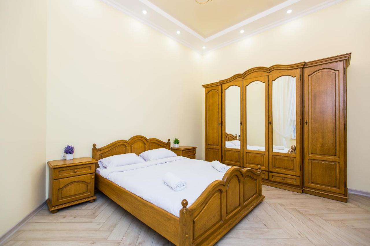 Apartamento Avangard On Sholom Aleikhem St 7 Apart Leópolis Exterior foto