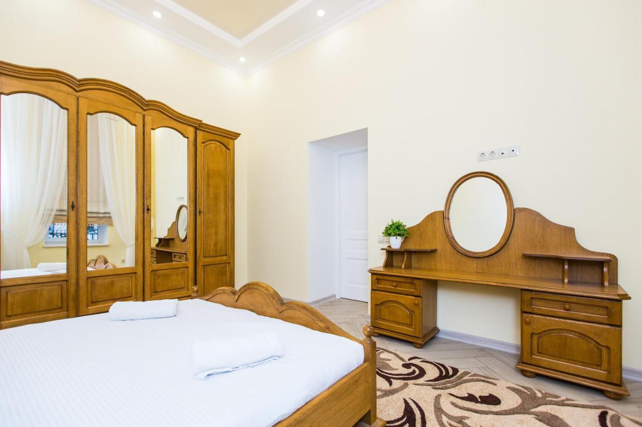 Apartamento Avangard On Sholom Aleikhem St 7 Apart Leópolis Exterior foto
